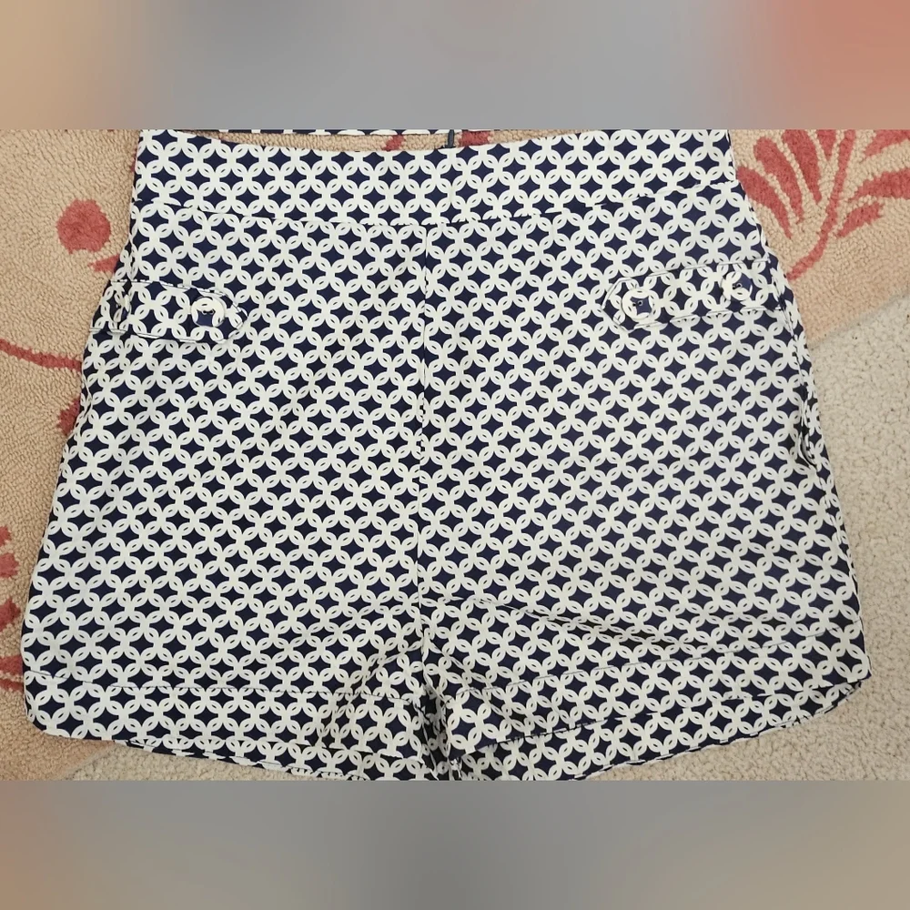 Chicindy Geometry Print Ribbon Top & Pocket Design Shorts Set. Medium - Picture 7 of 9